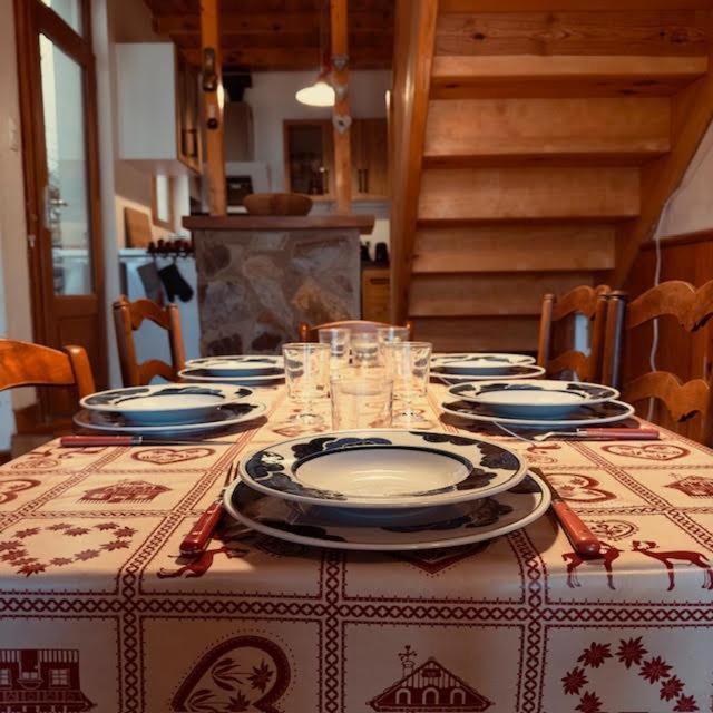 Le Nid Roudela Villa Garin Exteriör bild